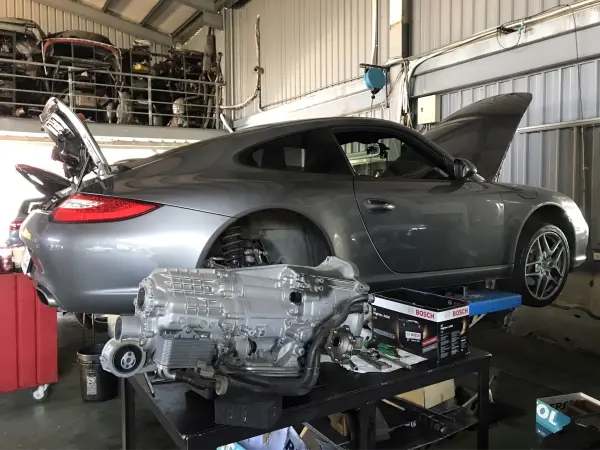 變速箱,保時捷,速必威,汽車維修