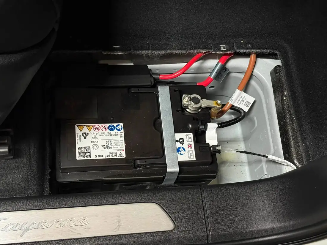 Cayenne E3 原廠 LiFePO4 鋰電池標籤 13.2V 60Ah